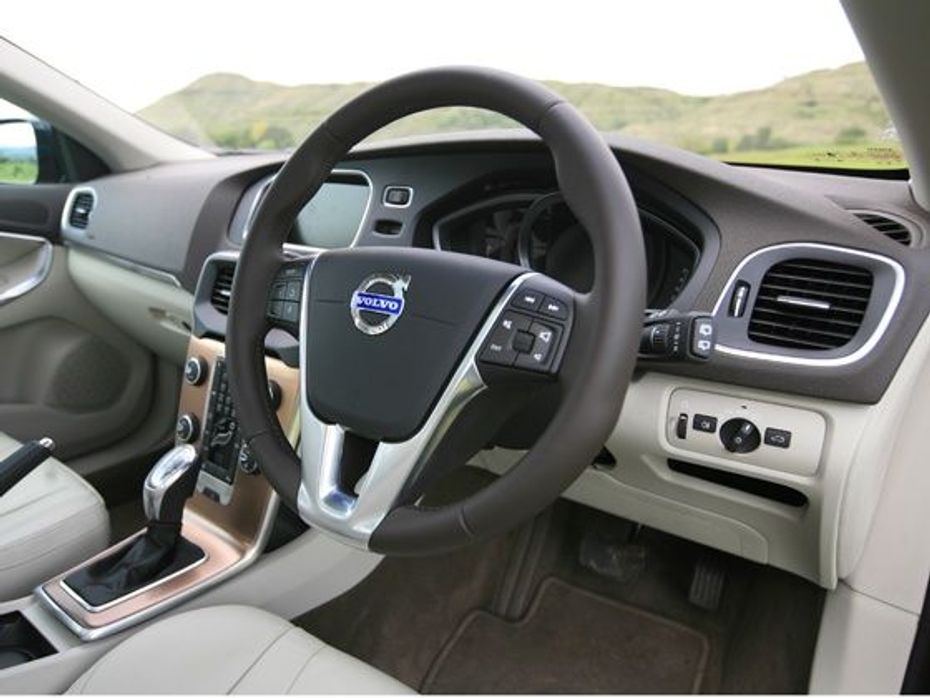 Volvo V40 CrossCountry interior