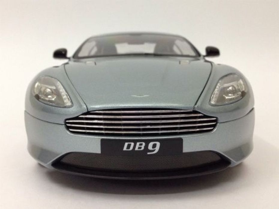 1:18 Welly Aston Marin DB9 grille