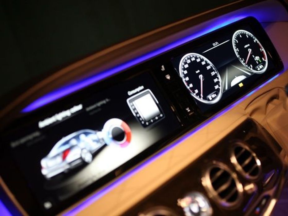 2014 Mercedes-Benz S-Class screens