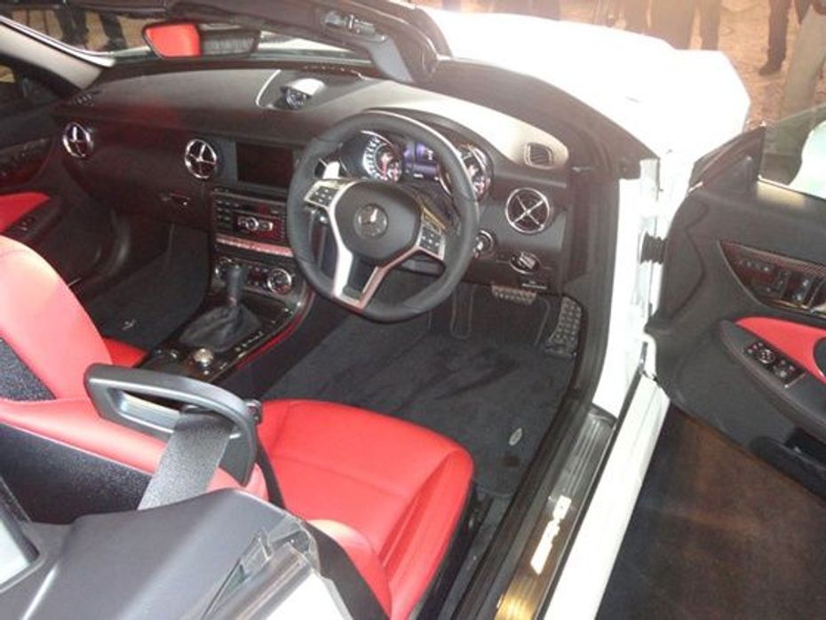 Mercedes-Benz SLK 55 AMG interiors