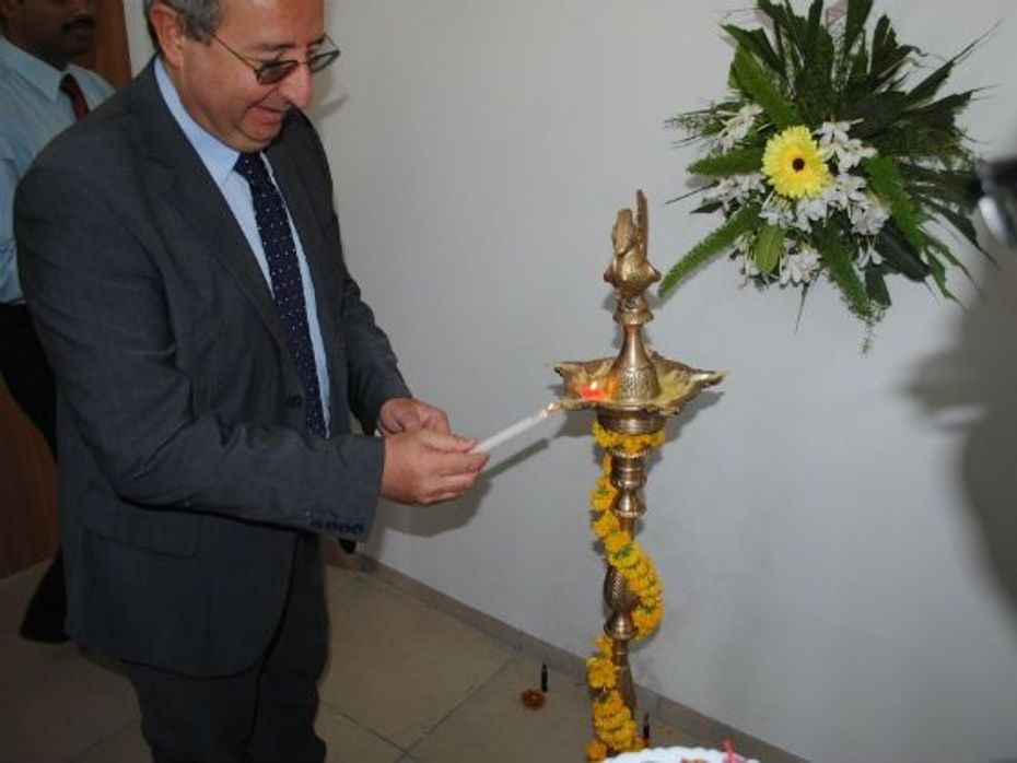 Enrico Antanasio, MD of Fiat Group India inaugurating the centre
