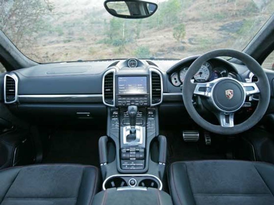 2013 Porsche Cayenne GTS driver cabin