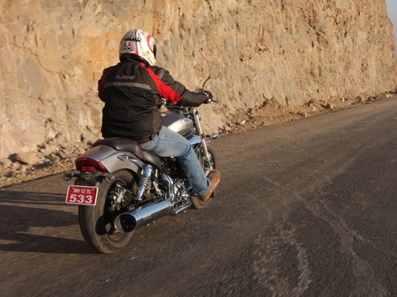Hyosung GV650 Aquila Pro : Road Test - ZigWheels