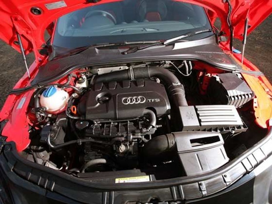 Audi TT Coupe 2.0 TFSI engine