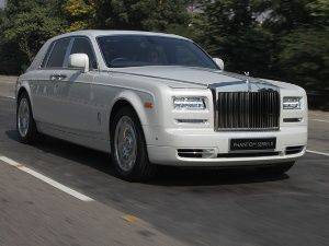 Rolls-Royce celebrates 10 years of success - ZigWheels