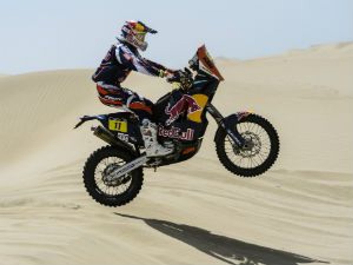 KTM Racing at the 2013 Dakar Rally: Day 2 - ZigWheels, image size:1200x900