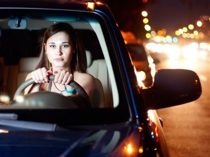 Tips for women drivers to stay safe on road - ZigWheels