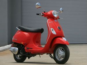 faster and faster] - Vespa 946 Emporio Armani unveiled, is the most  beautiful scoote 