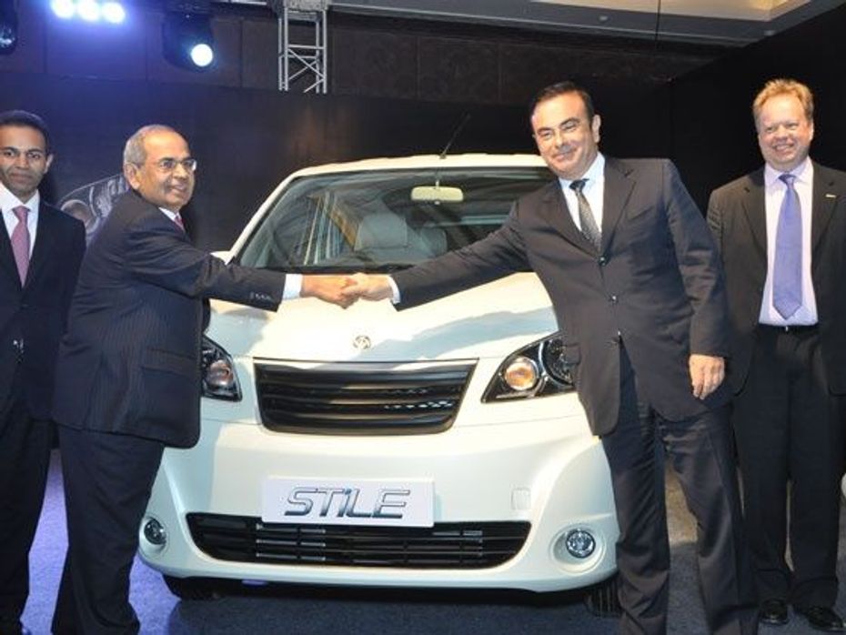 Ashok Leyland unveils its Stile MPV