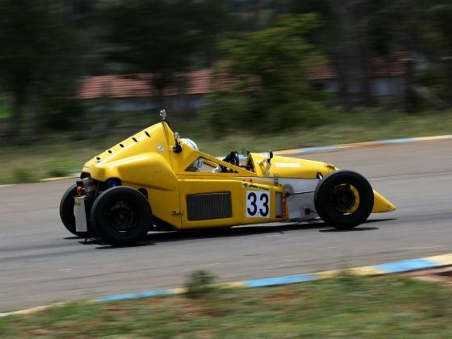 Saran Vikram in action during the Formula LGB 4 class race