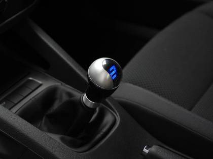 Ford Focus Accessories Shift Knob - Illuminated, Black, 5-Speed