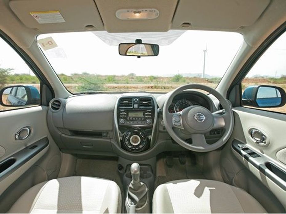 Nissan Micra facelift front cabin