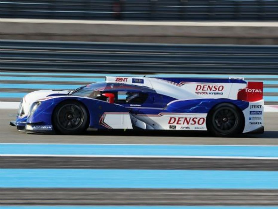 2013 Toyota TS030 in action