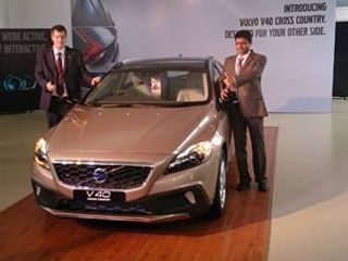 Volvo V40 Cross Country Launched