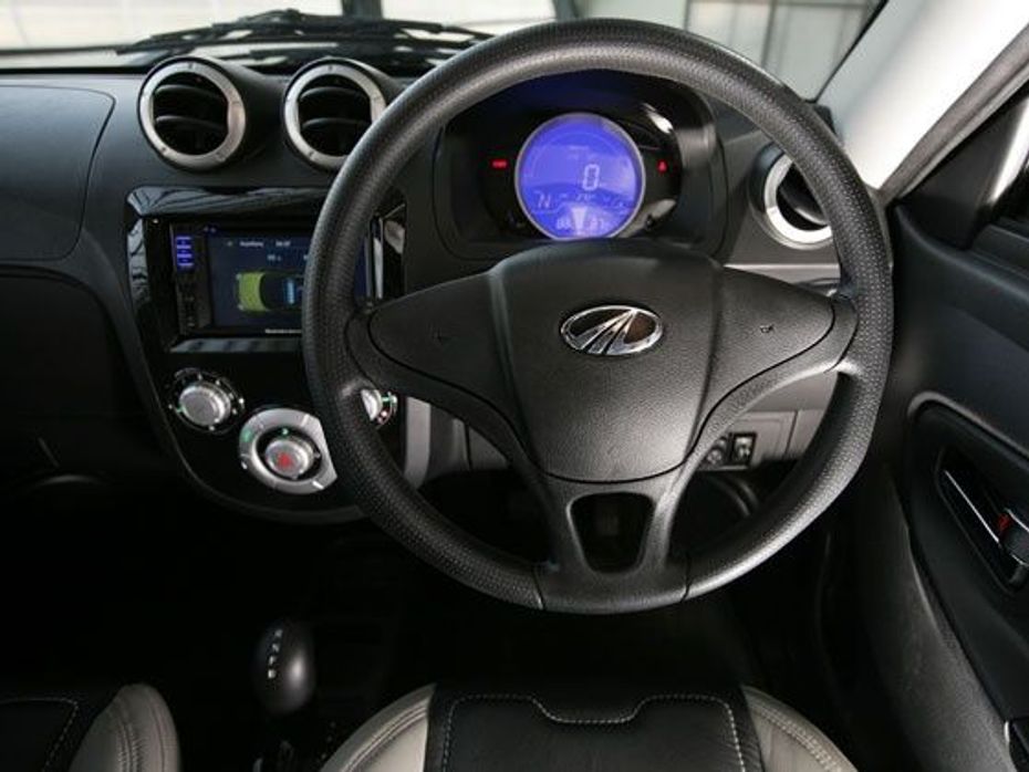Mahindra e2o steering wheel