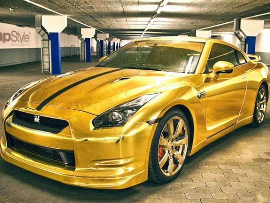 Nissan GT-R Gold