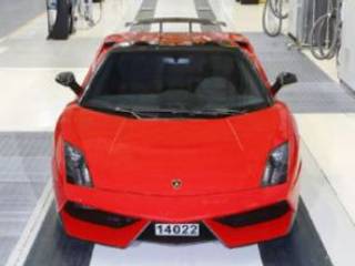 Last ever Lamborghini Gallardo rolls of the Assembly line