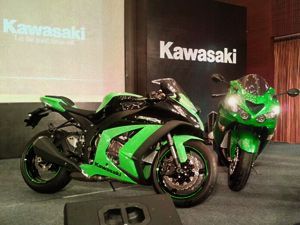 Kawasaki launches Ninja ZX-10R and 14R superbikes - ZigWheels