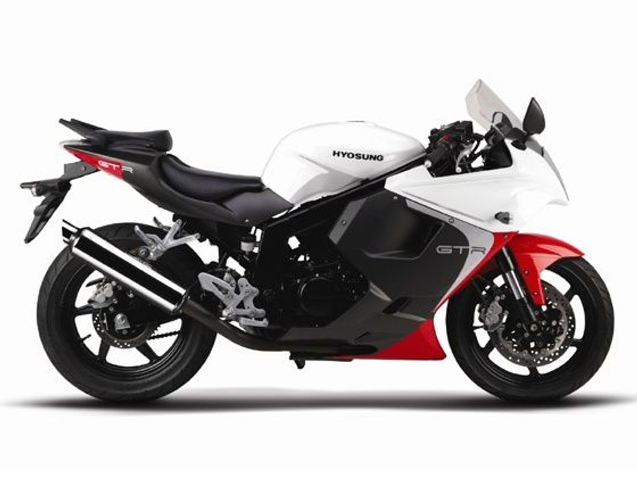 2014 Hyosung GT250R facelift image