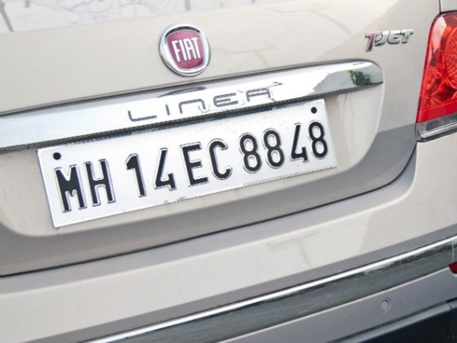 2014 Fiat Linea T-Jet Badges