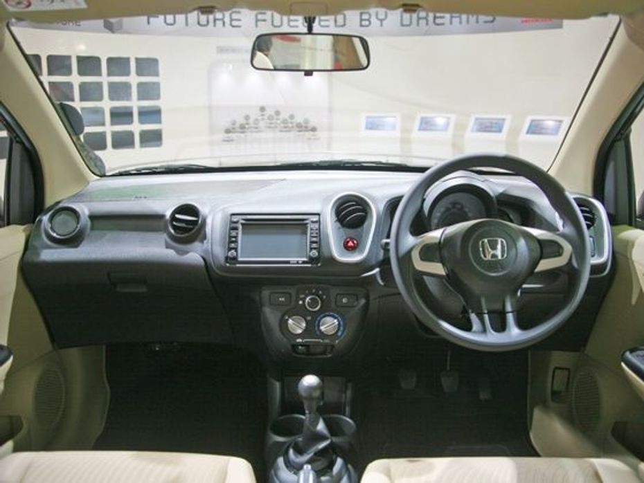 Honda Mobilio interior dashboard