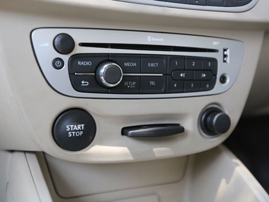 2014 Renault Fluence audio system