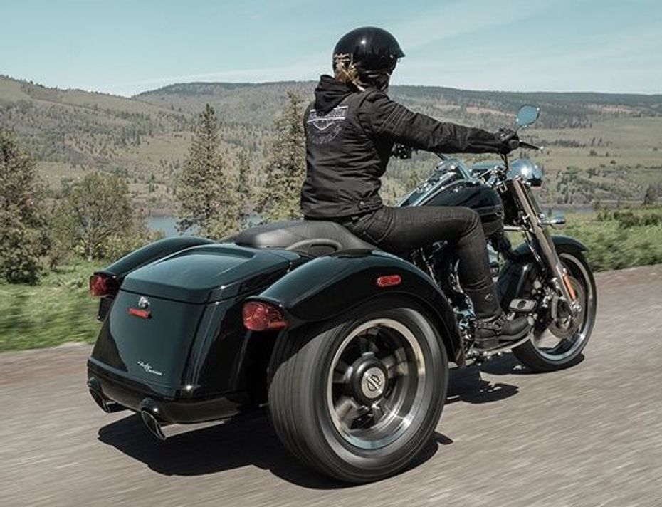 2015 Harley-Davidson Freewheeler rear action