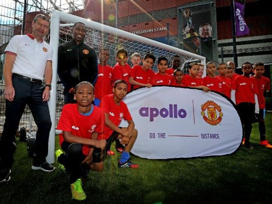 Apollo builds pitch at Old trafford