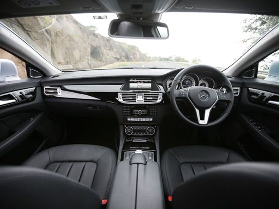 2014 Mercedes-Benz CLS 350 piano black interiors and dashboard
