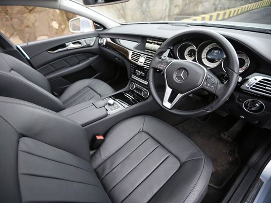 2014 Mercedes-Benz CLS 350 front seats