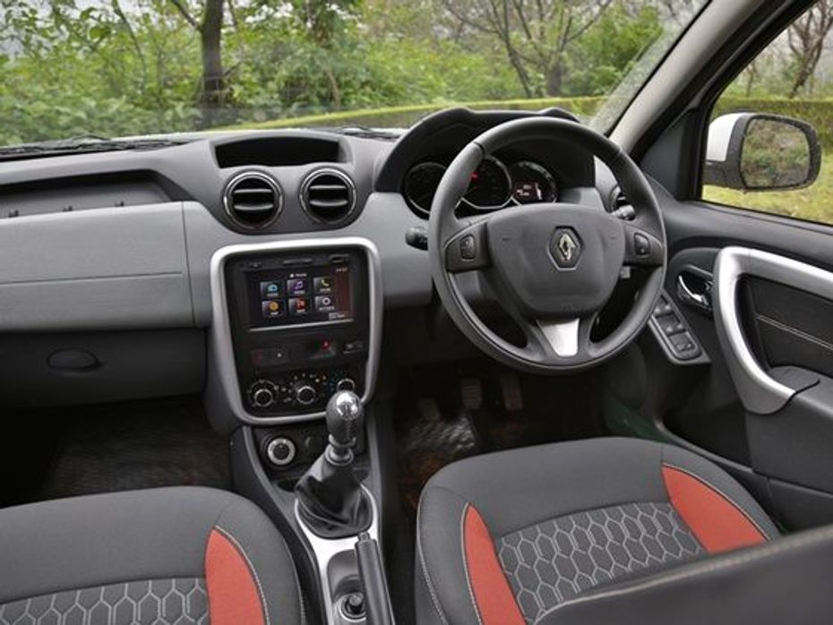 2014 Renault Duster 4x4 interiors