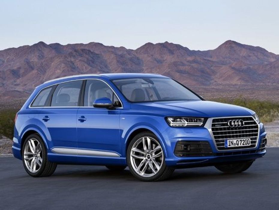 2016 Audi Q7 has more prominent body lines than current model