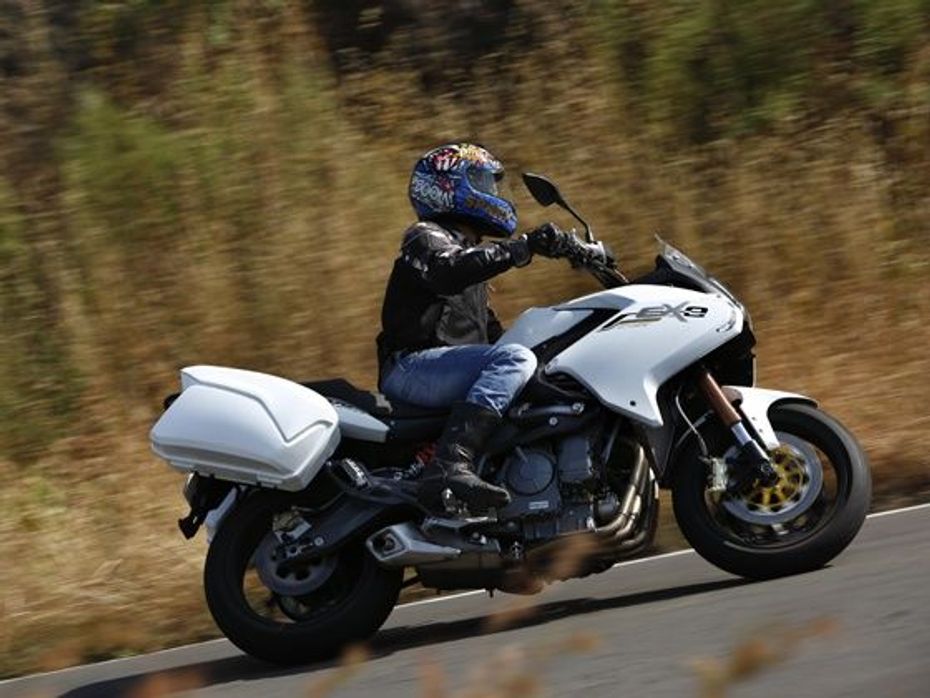Benelli TNT 600GT in action