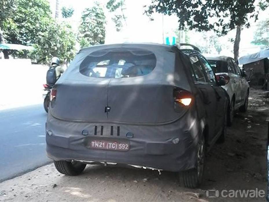 Hyundai Elite i20 cross rear