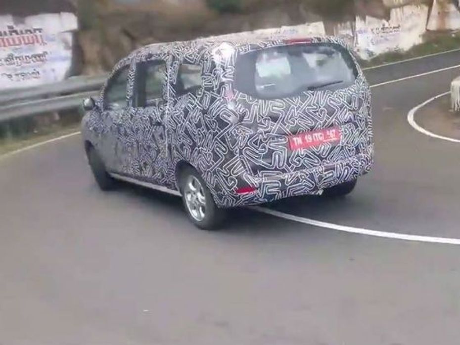 Renault Lodgy Spy pic rear