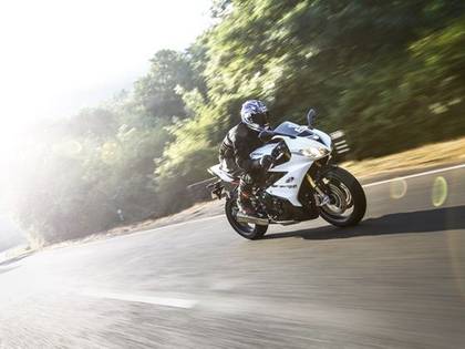 Triumph Daytona 675R action pic