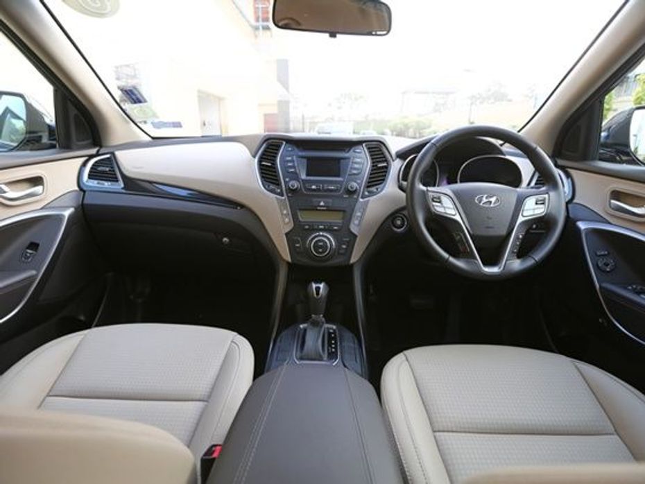2014 Hyundai Santa Fe interiors