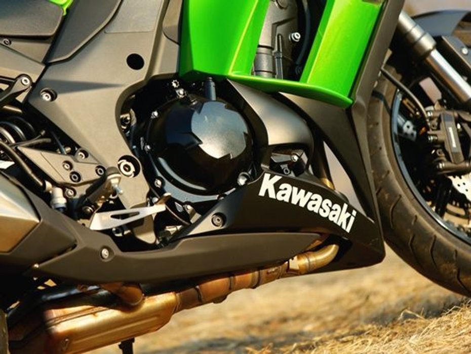 Kawasaki Ninja 1000 engine shot