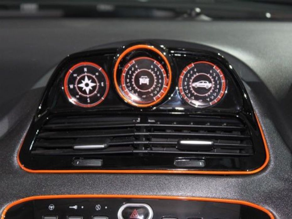 Auto Expo 2014 Fiat Avventura gauges