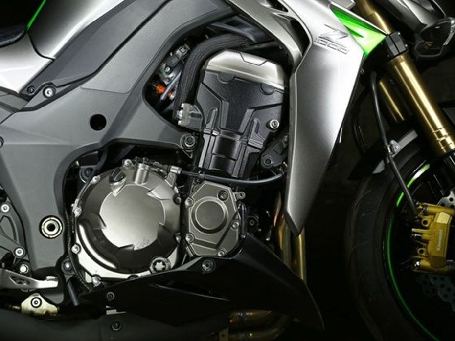 2014 Kawasaki Z1000 engine