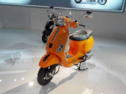 Vespa 946 Emporio Armani debuts in the Usa