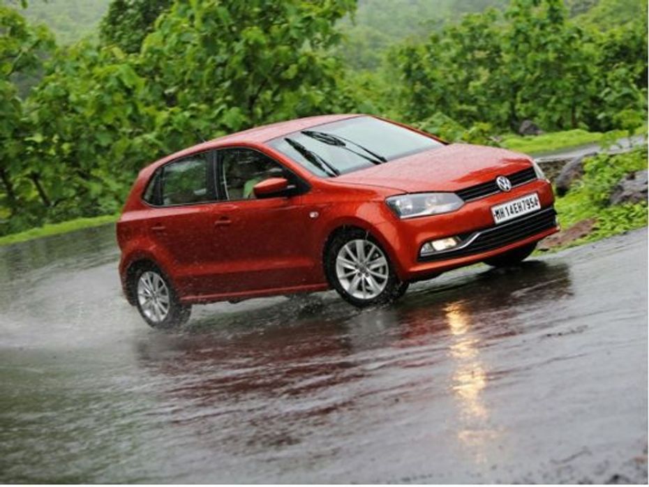 2014 Volkswagen Polo cornering
