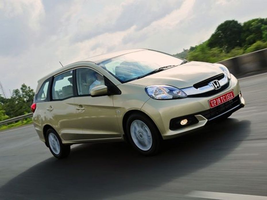 Honda Mobilio Review front tracking