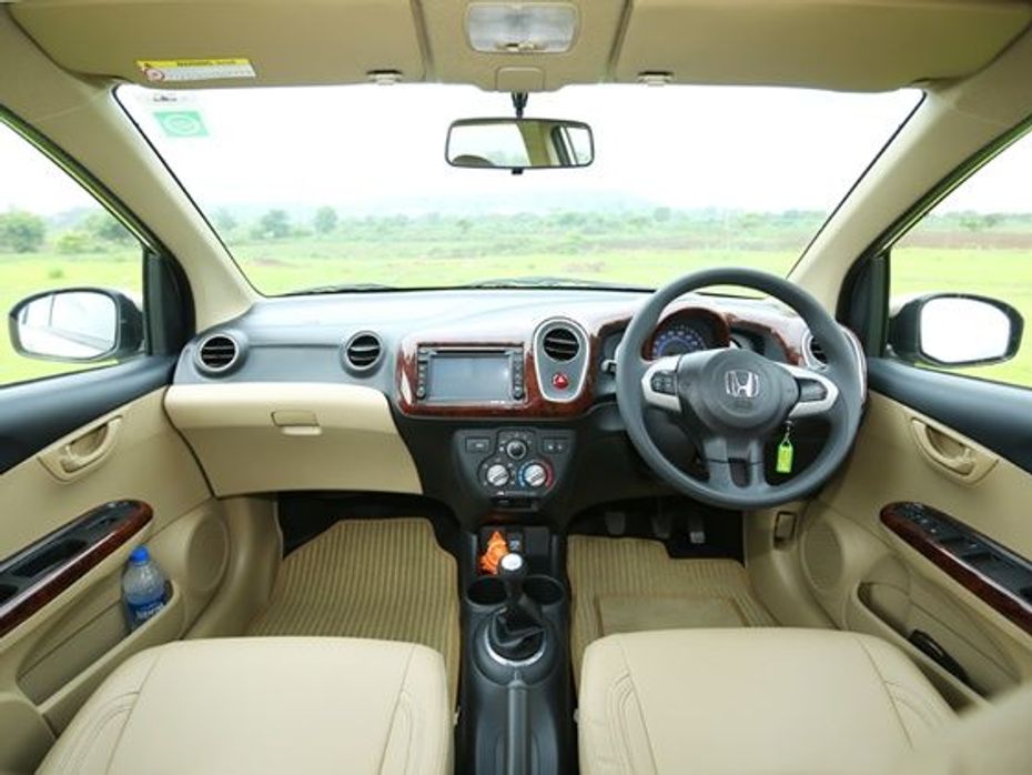 2014 Honda Mobilio interior