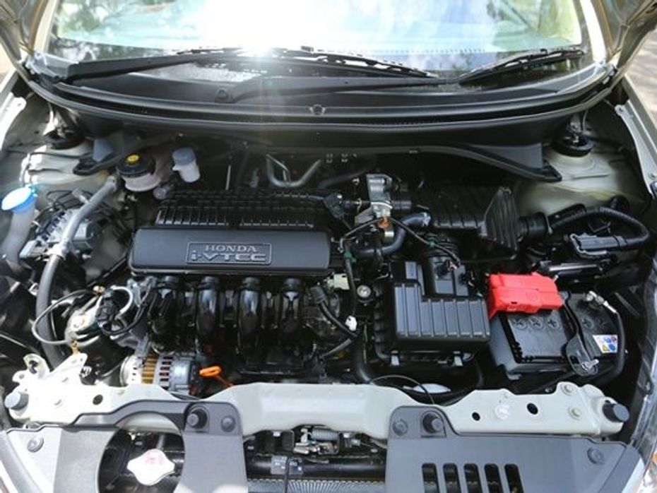 Honda Mobilio petrol engine