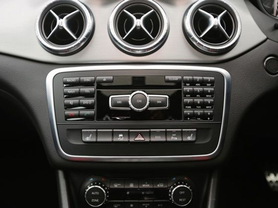Mercedes-Benz CLA45 AMG centre console