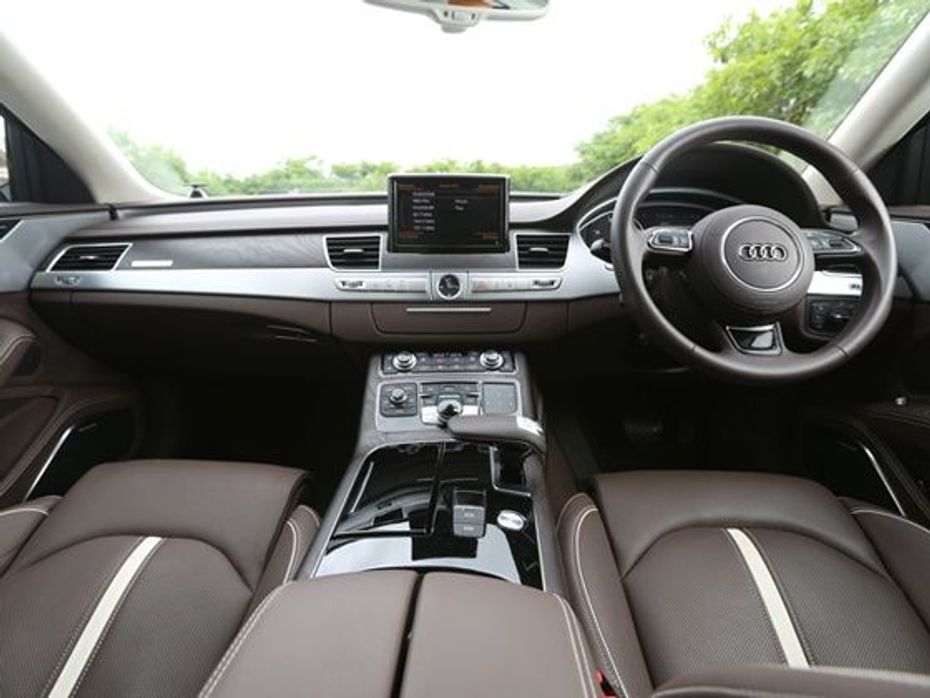 2014 Audi A8L dashboard