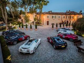 11 Bugatti Veyrons kickstart the 2014 Bugatti Grand Tour