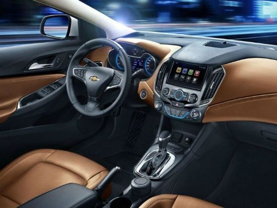 2015 Chevrolet Cruze interior revealed