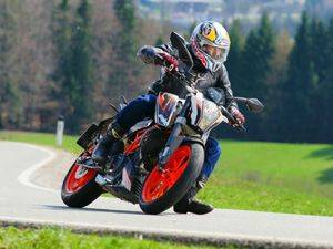 KTM 390 Duke recalled - ZigWheels